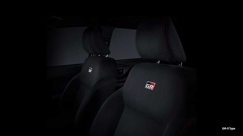 Deluxe GR-S Seat (GR-S Type) & Adjustable Headrest