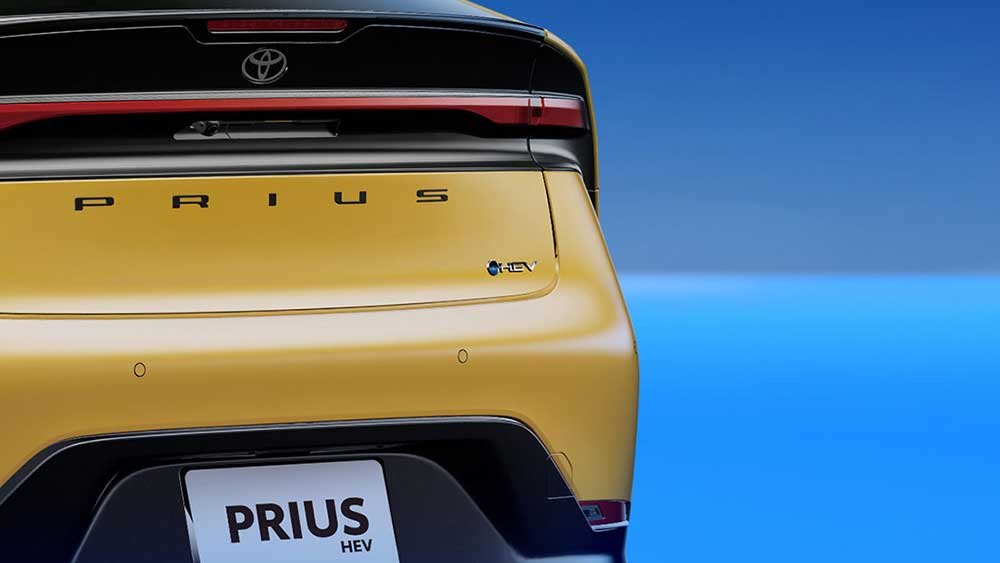 Harga Toyota Prius HEV di Makassar