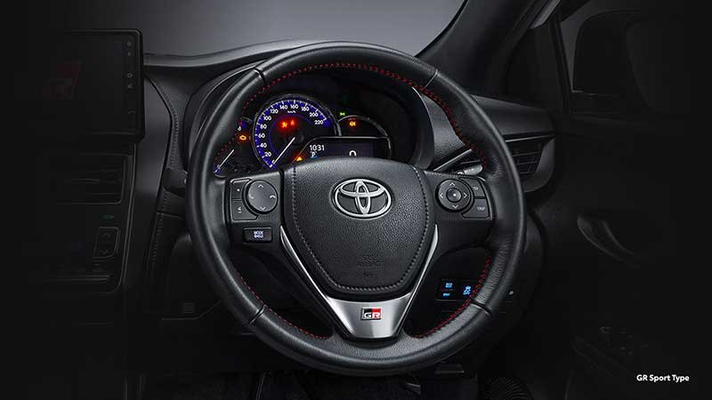 Harga Toyota Yaris di Makassar INTERIOR- (4)