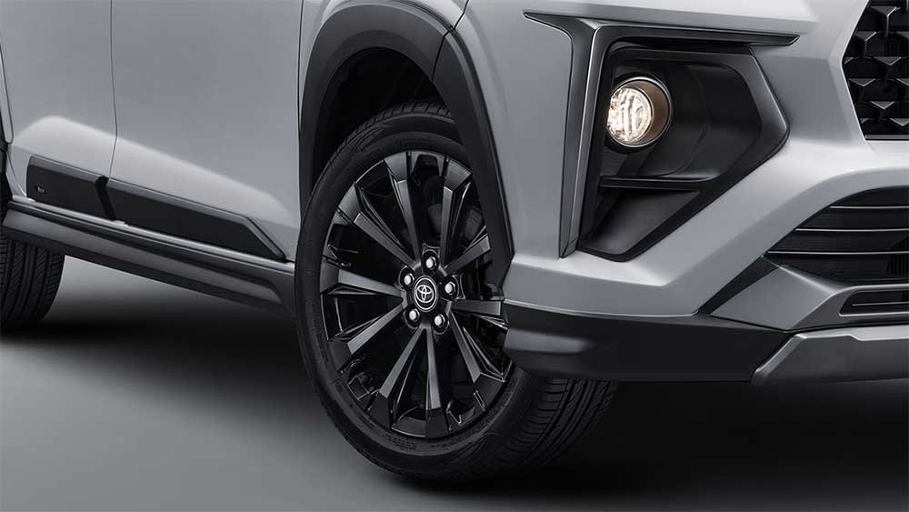 New 17" Black Alloy Wheel